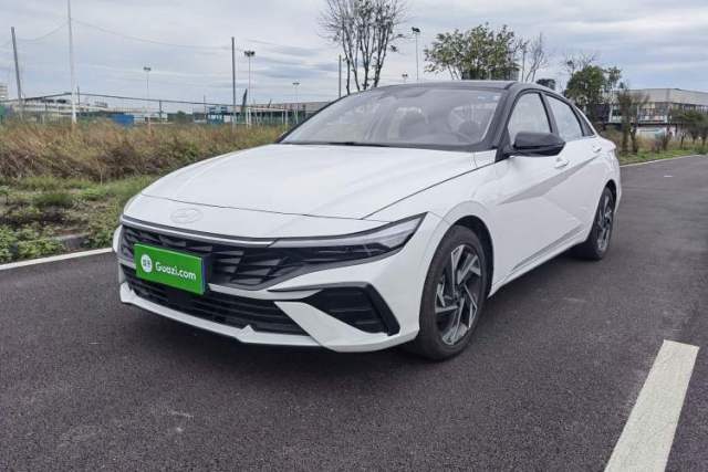 Used Hyundai Elantra 2023 1.5L CVT LUX Prestige Edition