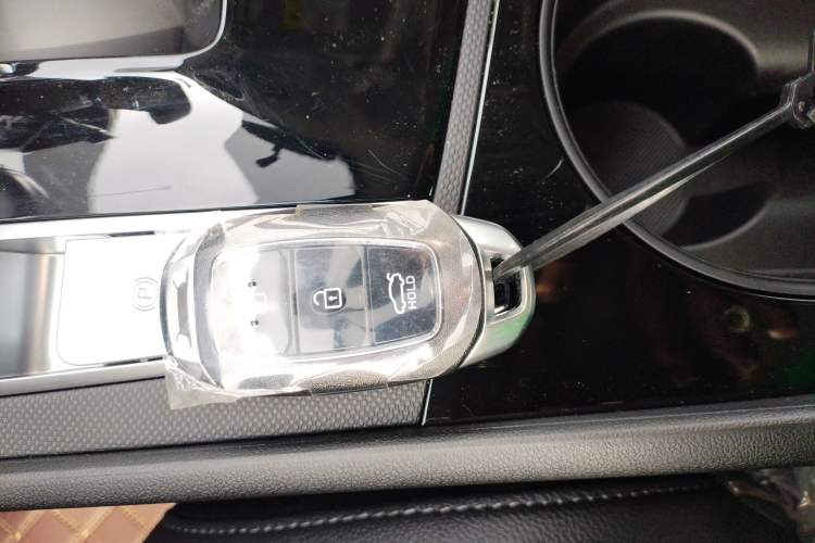 Used Hyundai Elantra 2023 1.5L CVT GLX Elite Edition Interior 1