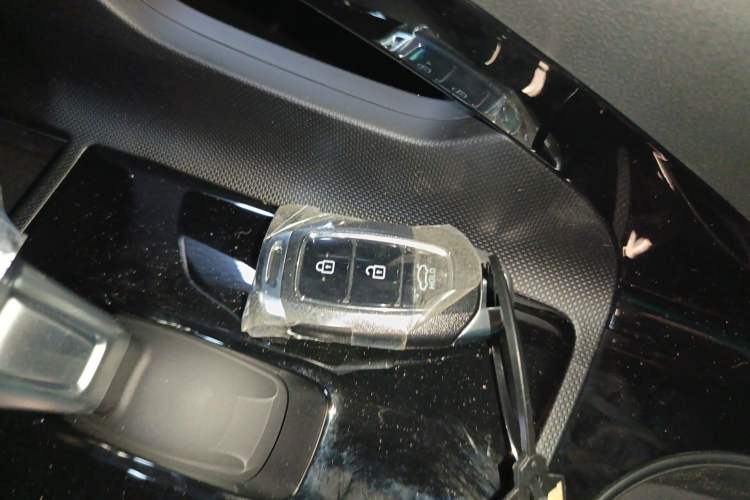 Used Hyundai Elantra 2023 1.5L CVT GLX Elite Edition Interior 1