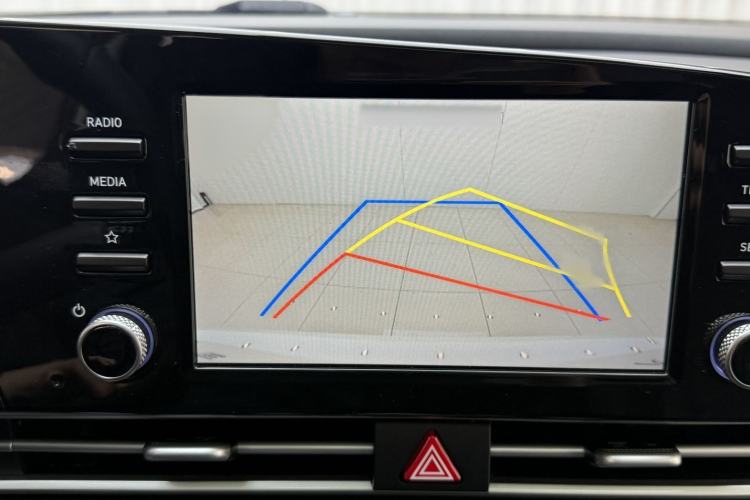 Used Hyundai Elantra 2023 1.5L CVT GLX Elite Edition Interior 10