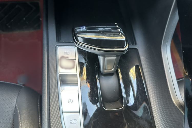 Used Hyundai Elantra 2023 1.5L CVT GLX Elite Edition Interior 10