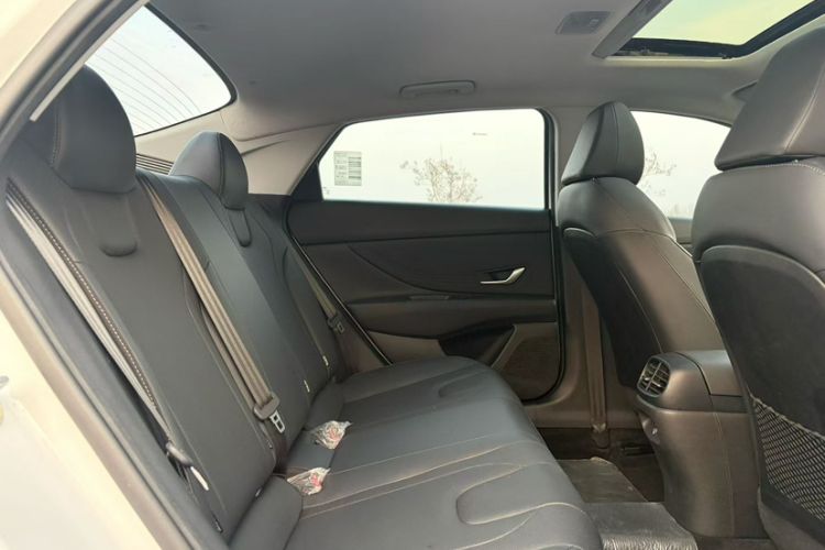 Used Hyundai Elantra 2023 1.5L CVT GLX Elite Edition Interior 3