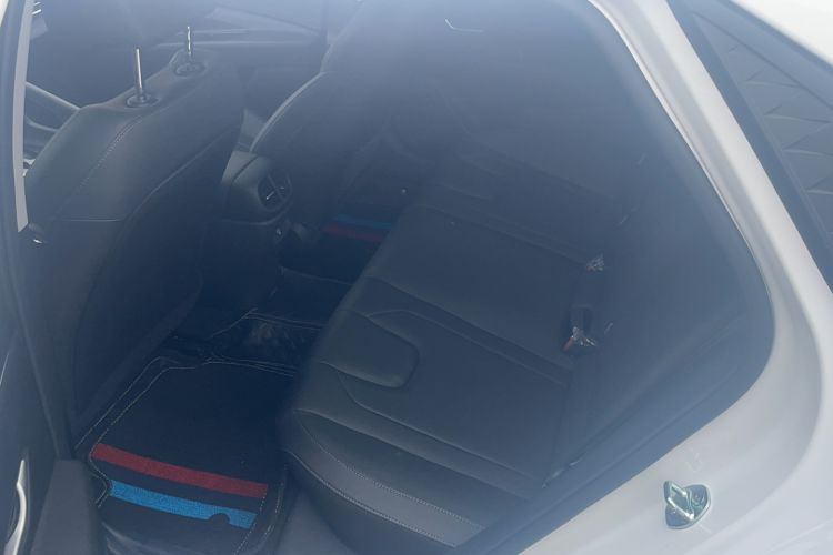 Used Hyundai Elantra 2023 1.5L CVT GLX Elite Edition Interior 4
