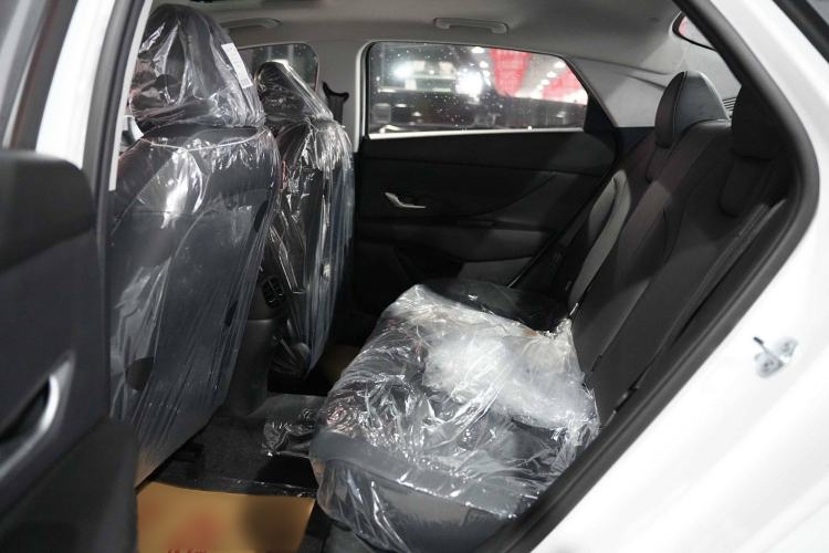 Used Hyundai Elantra 2023 1.5L CVT GLX Elite Edition Interior 6