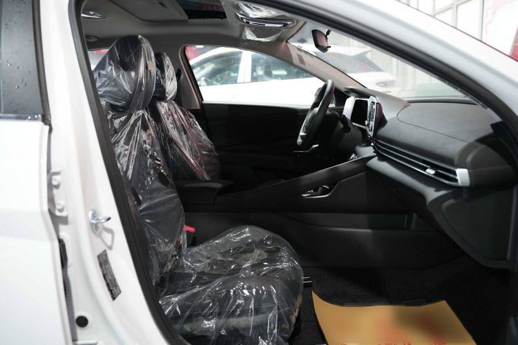 Used Hyundai Elantra 2023 1.5L CVT GLX Elite Edition Interior 7