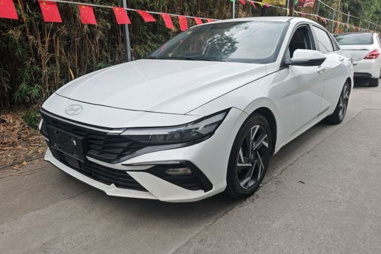 Hyundai Elantra 2023 1.5L CVT GLX Elite Edition