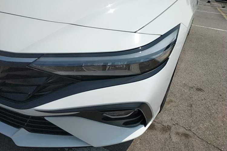 Used Hyundai Elantra 2023 1.5L CVT GLX Elite Edition Left Front Headlight