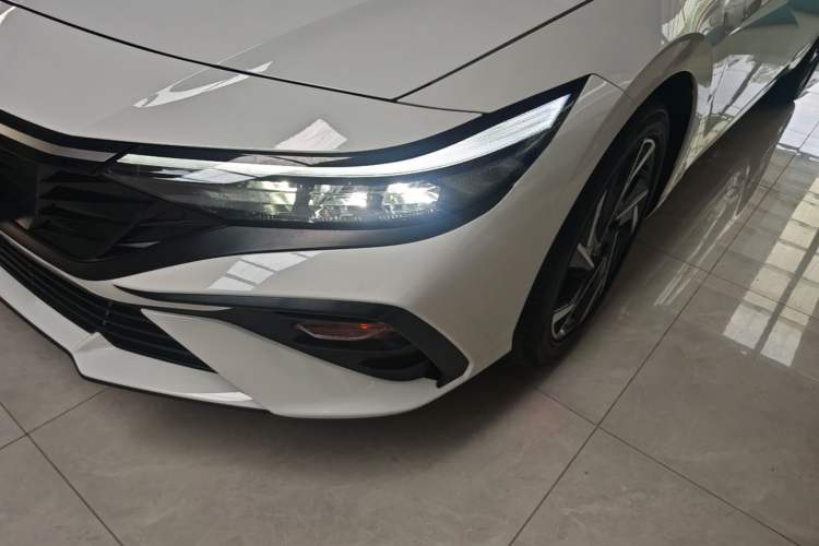 Used Hyundai Elantra 2023 1.5L CVT GLX Elite Edition Left Front Headlight