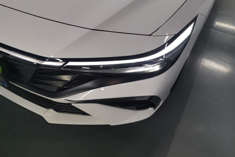 Used Hyundai Elantra 2023 1.5L CVT LUX Prestige Edition Left Front Headlight
