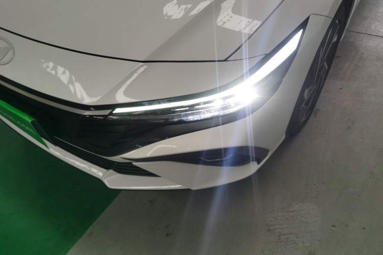 Used Hyundai Elantra 2023 1.5L CVT GLX Elite Edition Left Front Headlight