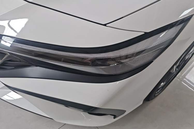Used Hyundai Elantra 2023 1.5L CVT GLX Elite Edition Left Front Headlight