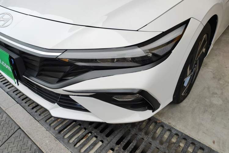 Used Hyundai Elantra 2023 1.5L CVT GLX Elite Edition Left Front Headlight