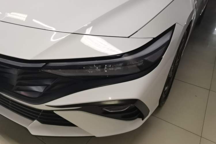 Used Hyundai Elantra 2023 1.5L CVT GLX Elite Edition Left Front Headlight