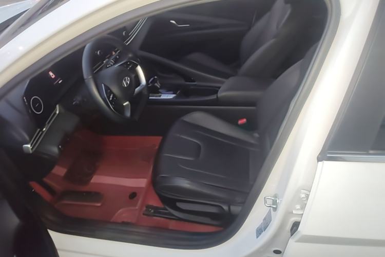 Used Hyundai Elantra 2023 1.5L CVT GLX Elite Edition Left Front Seat