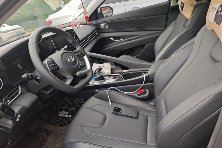 Used Hyundai Elantra 2023 1.5L CVT GLX Elite Edition Left Front Seat