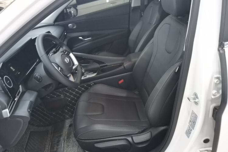 Used Hyundai Elantra 2023 1.5L CVT GLX Elite Edition Left Front Seat
