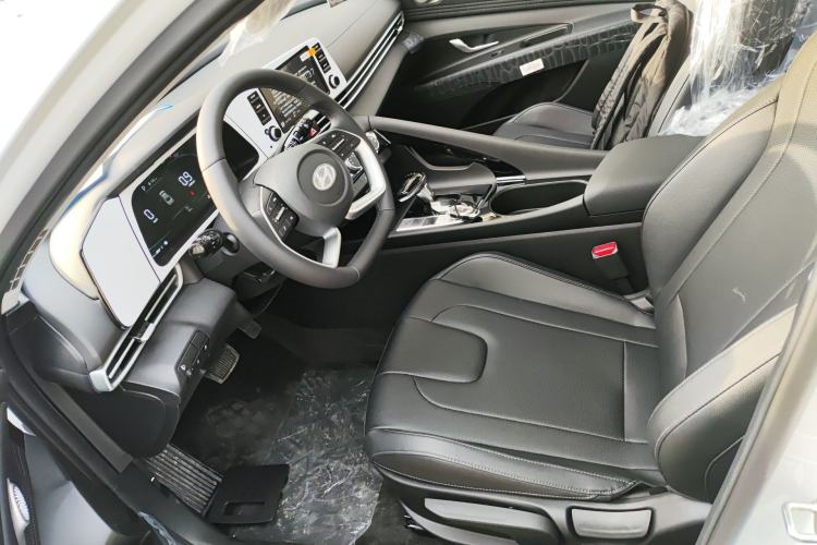 Used Hyundai Elantra 2023 1.5L CVT GLX Elite Edition Left Front Seat