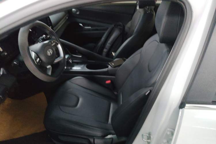 Used Hyundai Elantra 2023 1.5L CVT GLX Elite Edition Left Front Seat