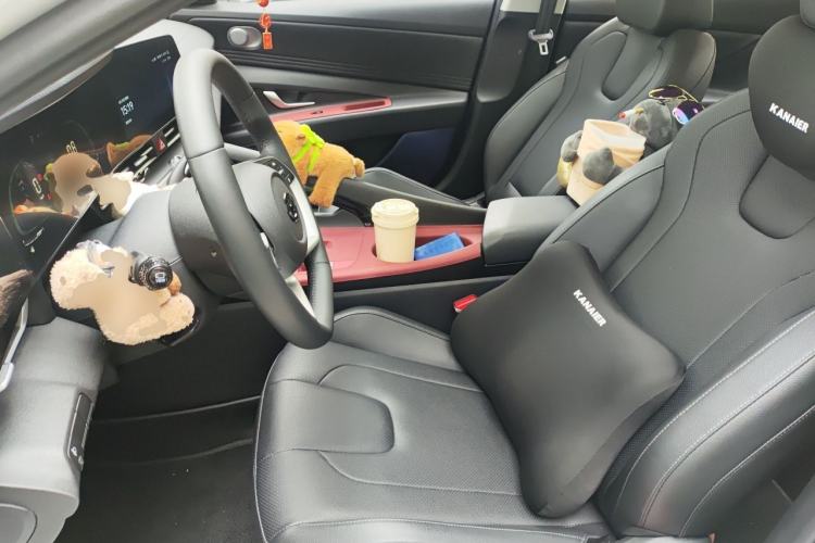 Used Hyundai Elantra 2023 1.5L CVT LUX Prestige Edition Left Front Seat