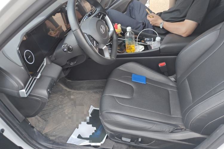 Used Hyundai Elantra 2023 1.5L CVT LUX Prestige Edition Left Front Seat