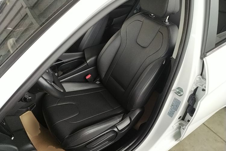 Used Hyundai Elantra 2023 1.5L CVT GLX Elite Edition Left Front Seat