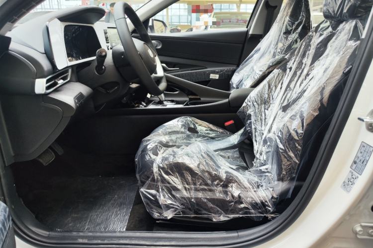 Used Hyundai Elantra 2023 1.5L CVT GLX Elite Edition Left Front Seat