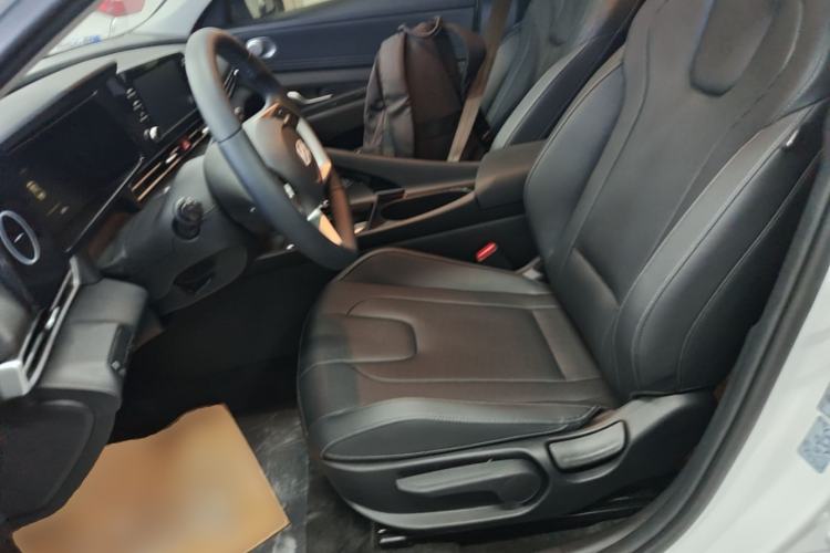 Used Hyundai Elantra 2023 1.5L CVT GLX Elite Edition Left Front Seat