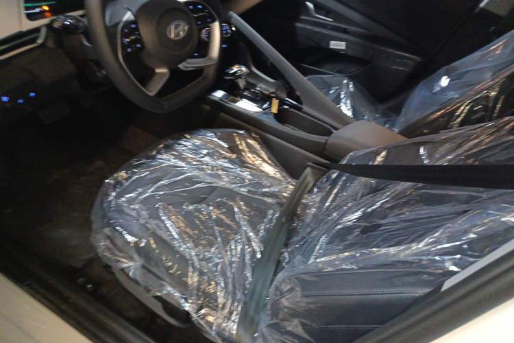 Used Hyundai Elantra 2023 1.5L CVT GLX Elite Edition Left Front Seat