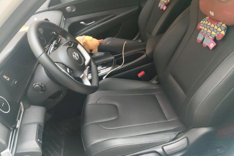 Used Hyundai Elantra 2023 1.5L CVT GLX Elite Edition Left Front Seat