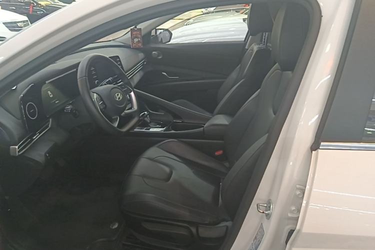 Used Hyundai Elantra 2023 1.5L CVT GLX Elite Edition Left Front Seat