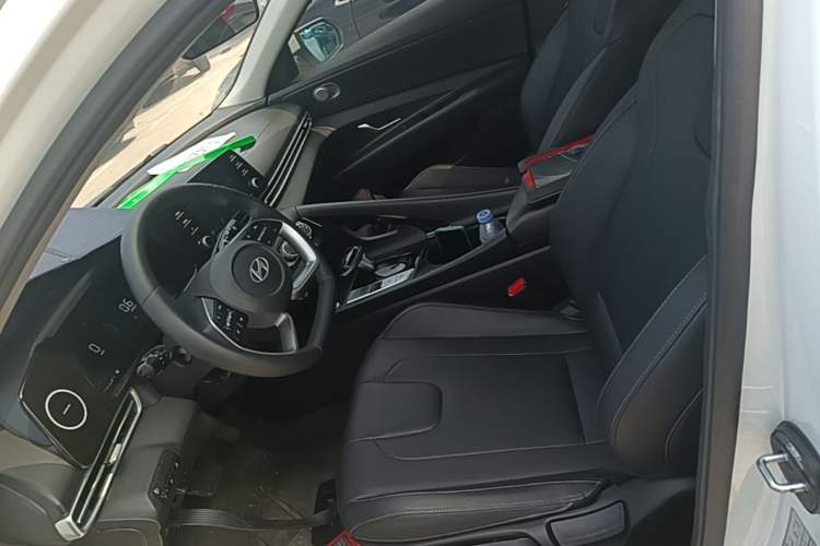 Used Hyundai Elantra 2023 1.5L CVT GLX Elite Edition Left Front Seat