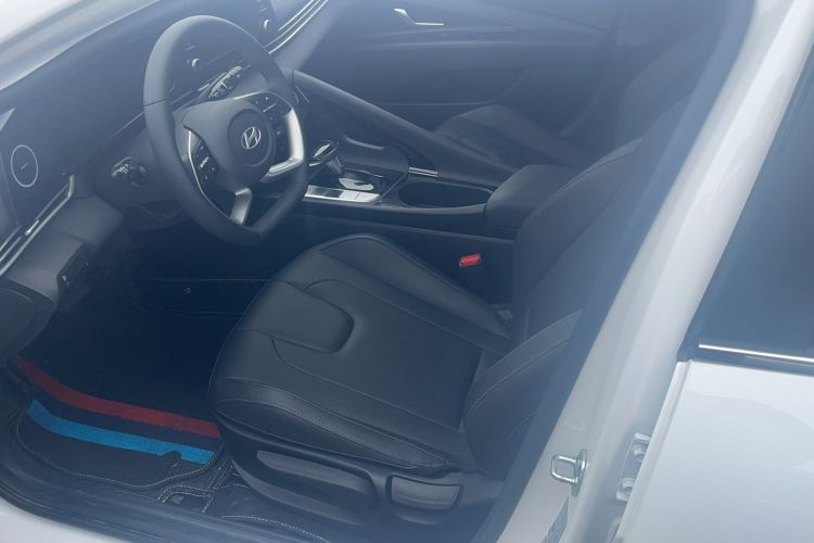 Used Hyundai Elantra 2023 1.5L CVT GLX Elite Edition Left Front Seat
