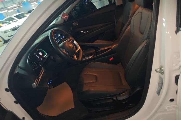 Used Hyundai Elantra 2023 1.5L CVT GLX Elite Edition Left Front Seat