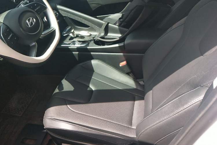 Used Hyundai Elantra 2023 1.5L CVT GLX Elite Edition Left Front Seat