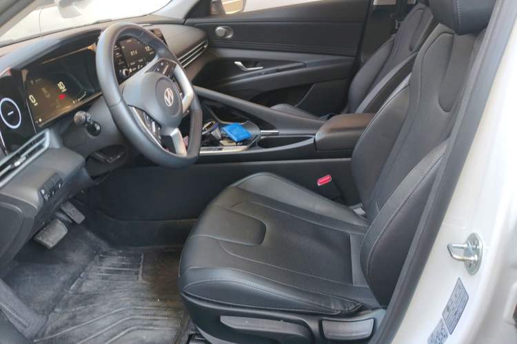 Used Hyundai Elantra 2023 1.5L CVT GLX Elite Edition Left Front Seat