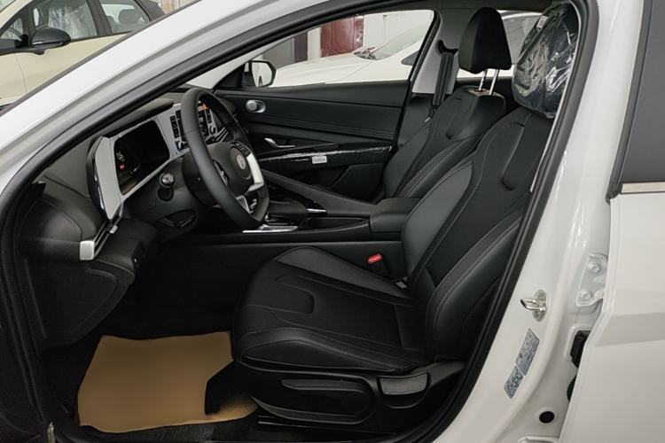 Used Hyundai Elantra 2023 1.5L CVT GLX Elite Edition Left Front Seat