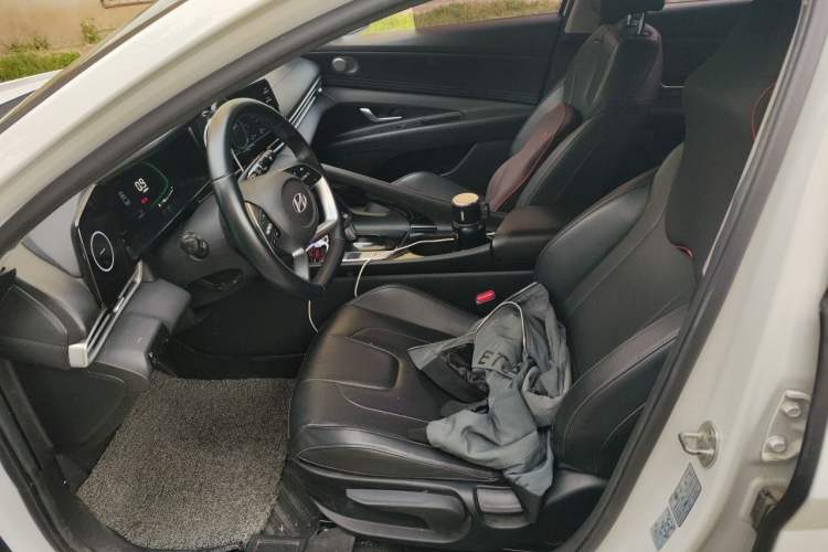 Used Hyundai Elantra 2023 1.5L CVT GLX Elite Edition Left Front Seat