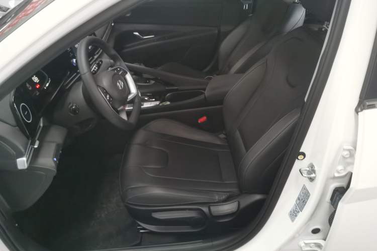 Used Hyundai Elantra 2023 1.5L CVT GLX Elite Edition Left Front Seat