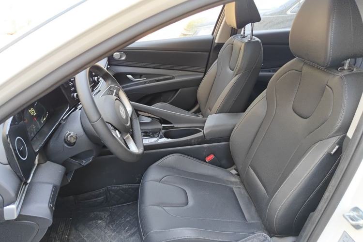 Used Hyundai Elantra 2023 1.5L CVT GLX Elite Edition Left Front Seat