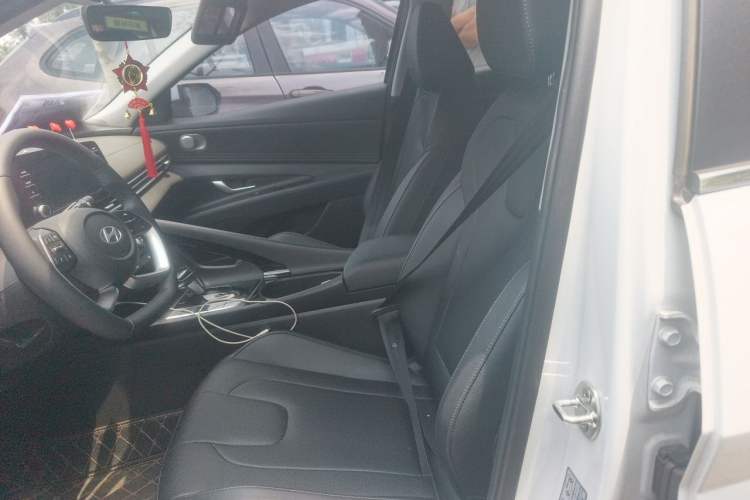 Used Hyundai Elantra 2023 1.5L CVT GLX Elite Edition Left Front Seat