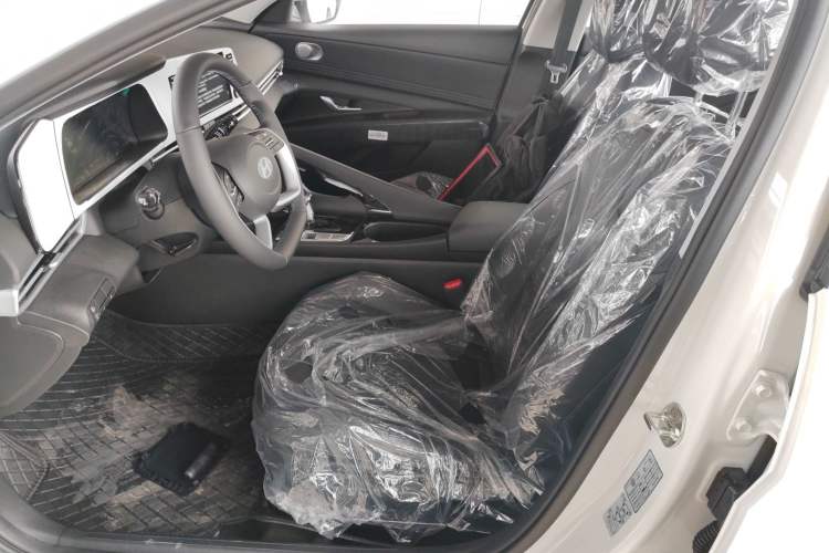 Used Hyundai Elantra 2023 1.5L CVT GLX Elite Edition Left Front Seat