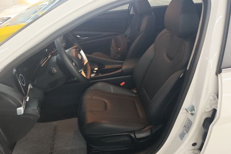 Used Hyundai Elantra 2023 1.5L CVT GLX Elite Edition Left Front Seat