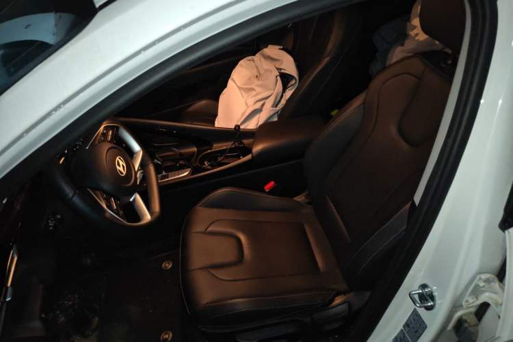 Used Hyundai Elantra 2023 1.5L CVT GLX Elite Edition Left Front Seat