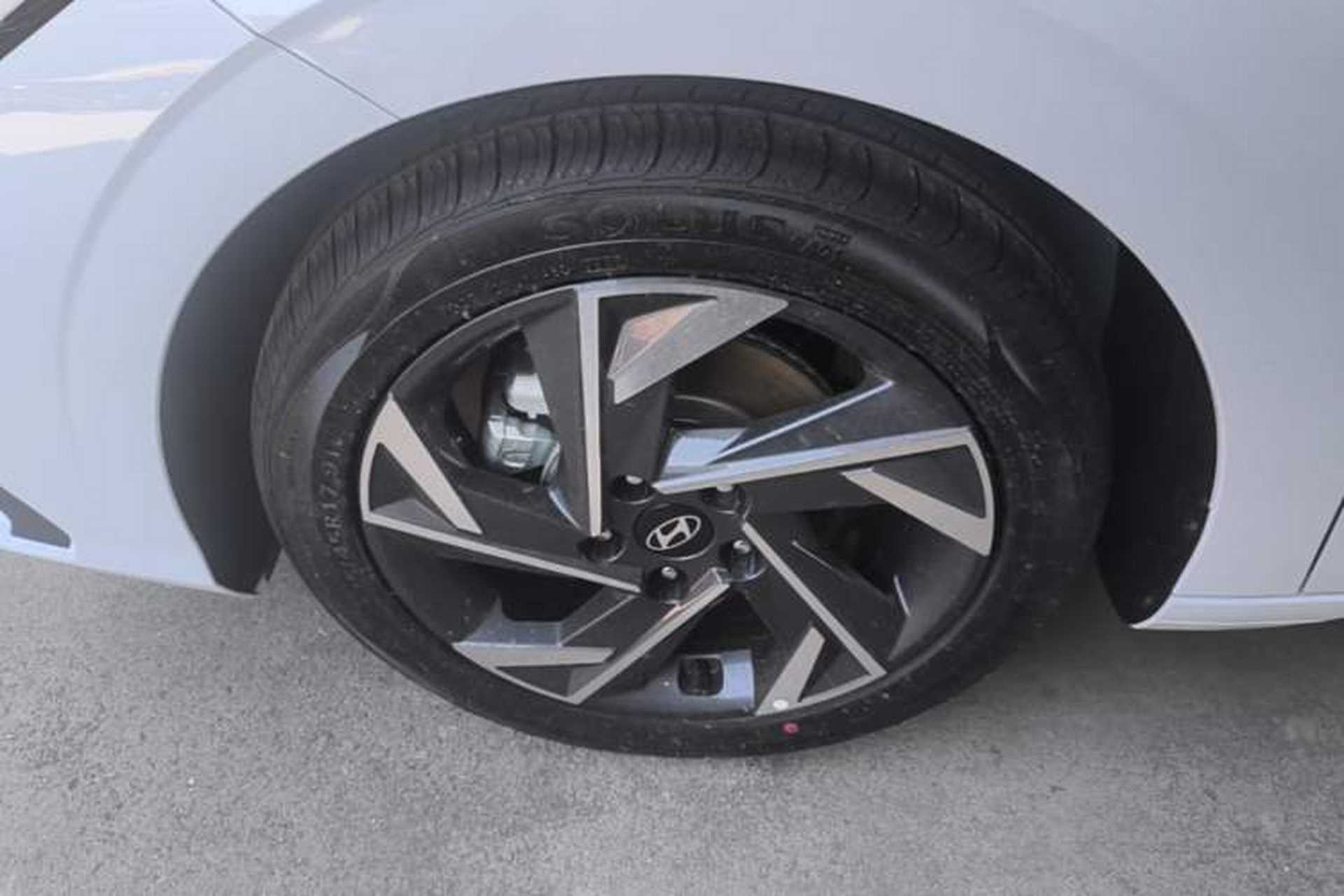 Used Hyundai Elantra 2023 1.5L CVT GLX Elite Edition Left Front Wheel Hub
