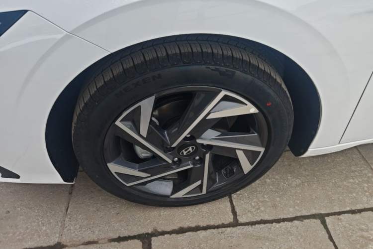 Used Hyundai Elantra 2023 1.5L CVT GLX Elite Edition Left Front Wheel Hub