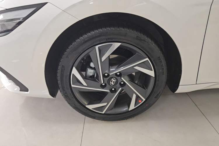 Used Hyundai Elantra 2023 1.5L CVT GLX Elite Edition Left Front Wheel Hub