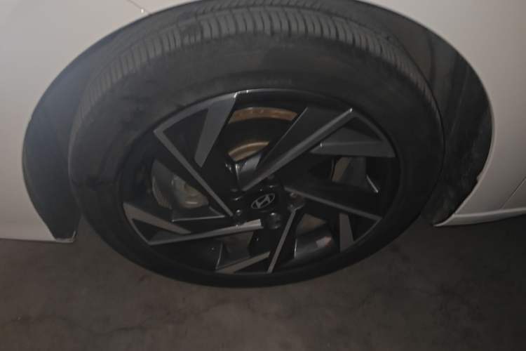 Used Hyundai Elantra 2023 1.5L CVT GLX Elite Edition Left Front Wheel Hub