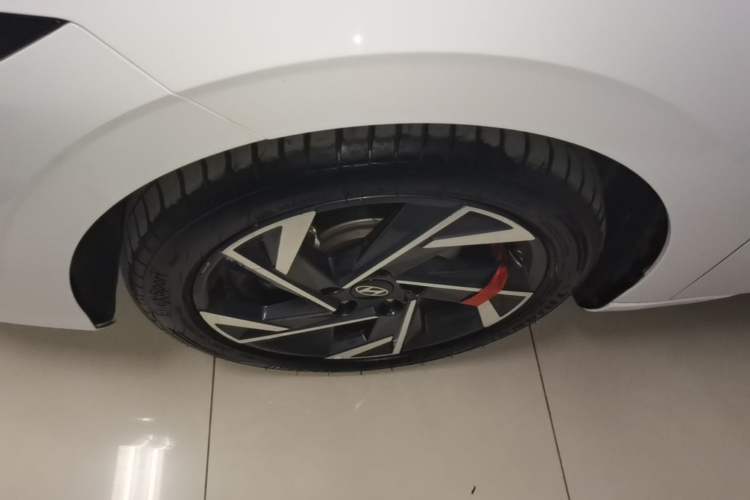Used Hyundai Elantra 2023 1.5L CVT GLX Elite Edition Left Front Wheel Hub