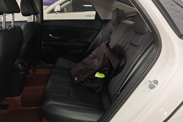Used Hyundai Elantra 2023 1.5L CVT GLX Elite Edition Left Rear Seat