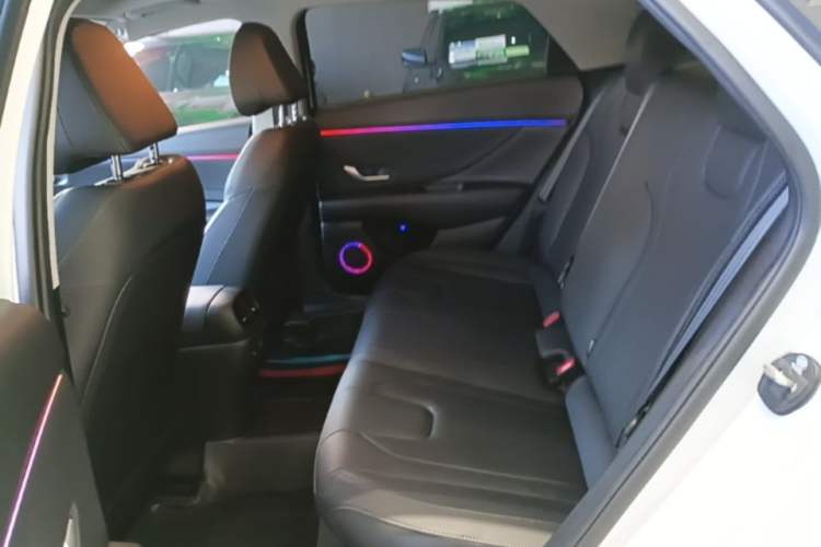 Used Hyundai Elantra 2023 1.5L CVT LUX Prestige Edition Left Rear Seat